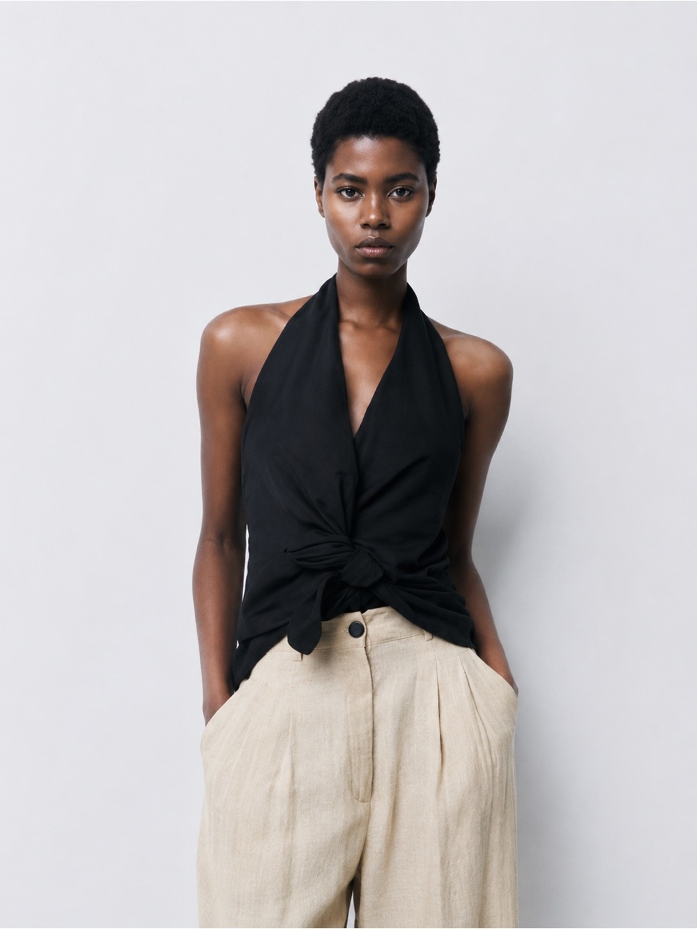 NWT ZARA LINEN BLEND WRAP HALTER TOP SIZE M
🚨 no discount in this top